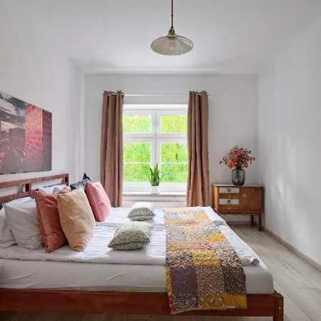 Apartman Urban Nest & Kotwicznikow 21