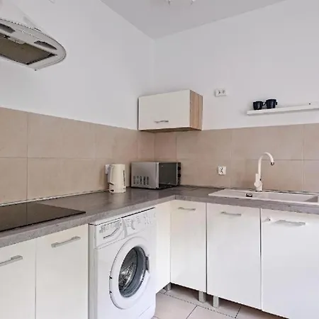 Urban Nest & Kotwicznikow 21 Apartment *