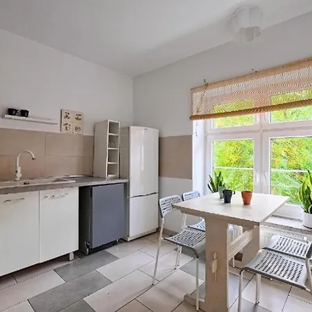 Апартаменты Urban Nest & Kotwicznikow 21 *